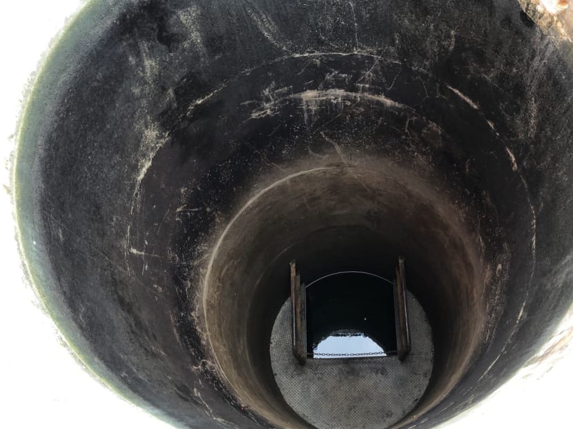 The pump well that Corporal Kok Yuen Chin drowned in is about 12 metres deep and its opening is 1.8 metres in diameter. At the time of the incident, the water level in the well was about 11 metres deep. The pump well that Corporal Kok Yuen Chin drowned in is about 12 metres deep and its opening is 1.8 metres in diameter. At the time of the incident, the water level in the well was about 11 metres deep.