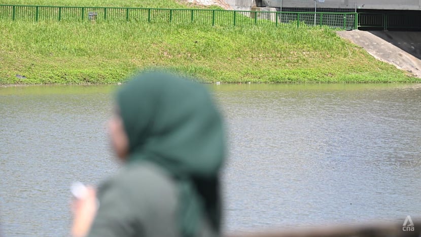 Family waits as search resumes for boy suspected of drowning in Kallang River