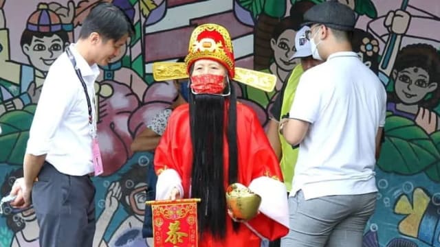 今晚不去计票中心先认输？ 财神爷：亲戚找我吃饭
