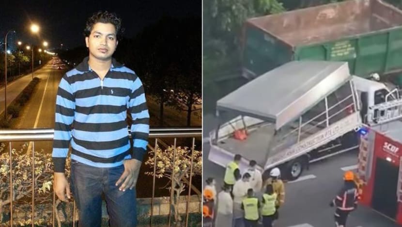 Keluarga mangsa nahas PIE berat hati sampaikan berita kematian Toffazal Hossain kepada ibu Keluarga mangsa nahas PIE berat hati sampaikan berita kematian Toffazal Hossain kepada ibu