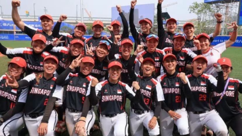 Pasukan bola lisut wanita SG sasar pingat emas dalam Sukan SEA tahun ini Pasukan bola lisut wanita SG sasar pingat emas dalam Sukan SEA tahun ini