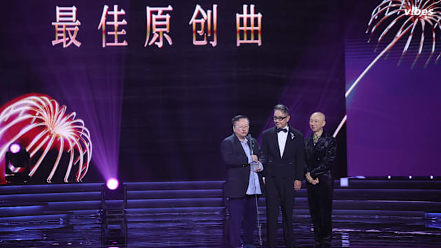 【红星大奖2026】《小娘惹之翡翠山》主题曲《落花如雨》获“最佳原创曲”，李偲菘脑出血后首度亮相领奖