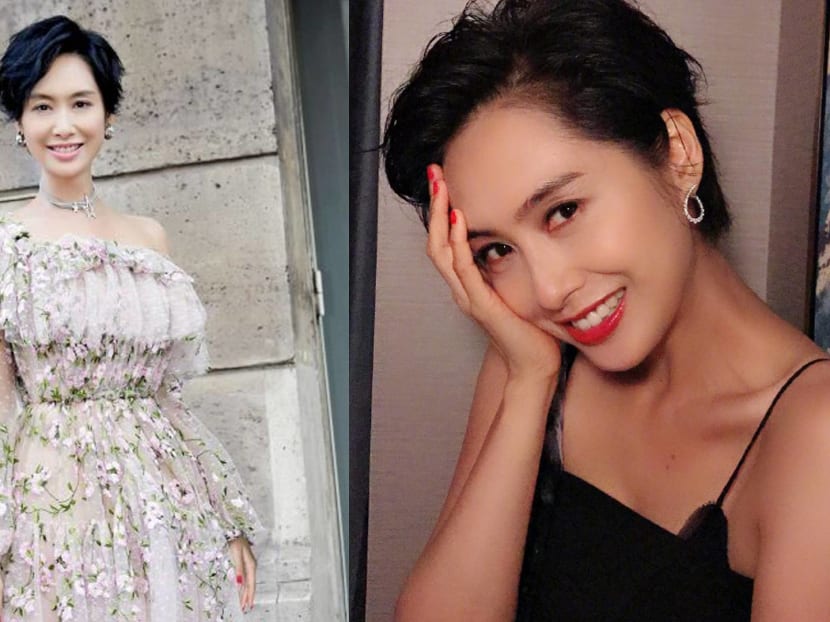 Also, she looks gorgeous at 47.