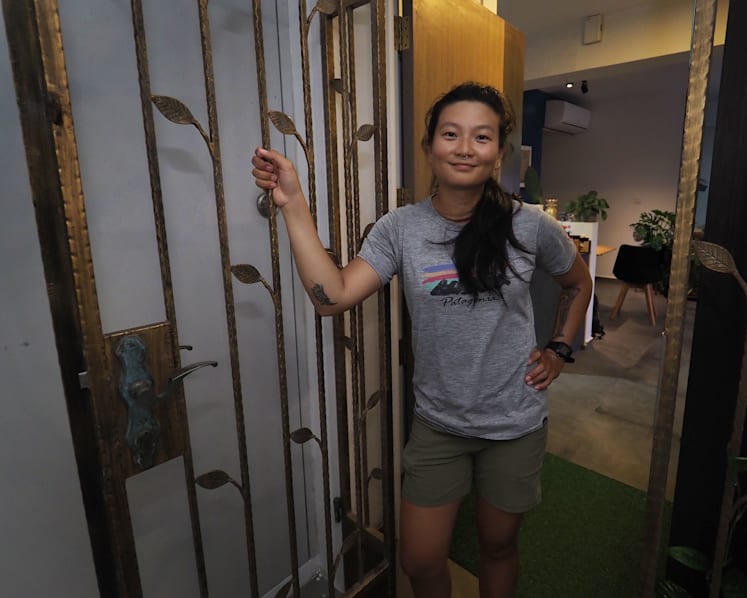 Stranded Malaysians and Singaporean hosts forge enduring bonds