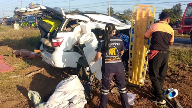 司机打瞌睡酿祸 泰国四人无辜丧命