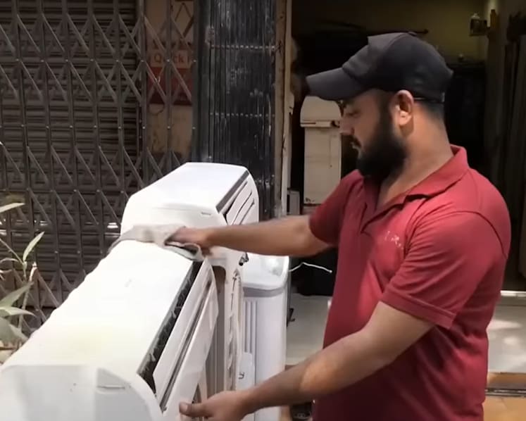 As India braces for surge in heatwave days, demand rises for air-conditioners