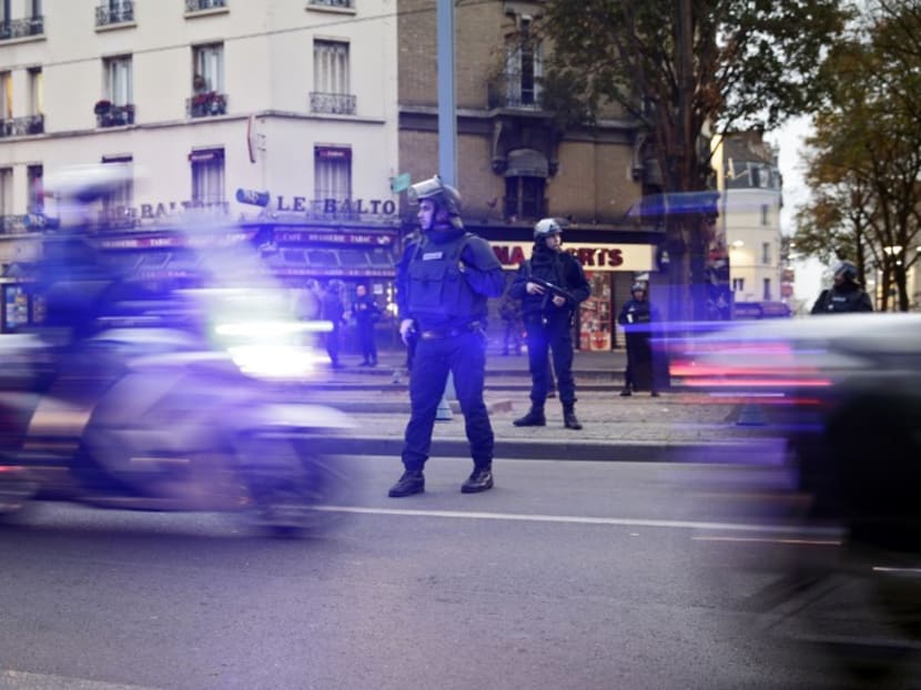 Two dead, seven arrested in Saint-Denis raid targeting Paris attack mastermind