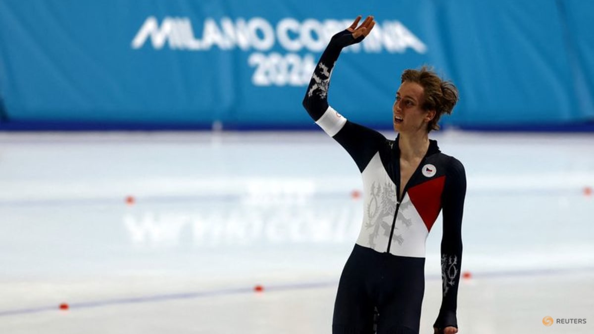 Speed skating-Czech 'Golden Boy' Jilek lives up to mentor's expectations