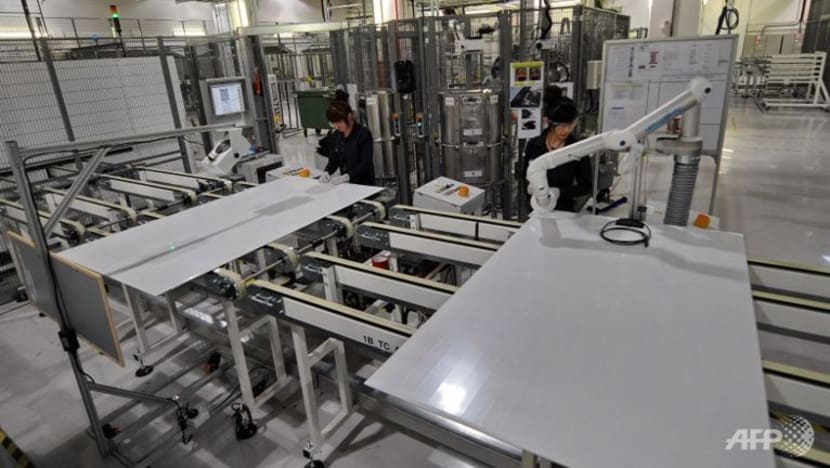 Hasil pengilangan S'pura jatuh 6.9% pada Jun