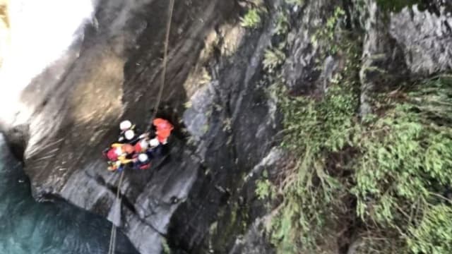 台湾溯溪团遇大雨酿二死三失踪 专家：务必做风险评估