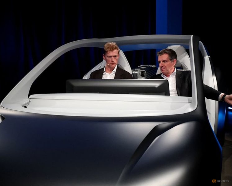 Lucid sees positive cash flow late in decade with affordable model, autonomous offerings  