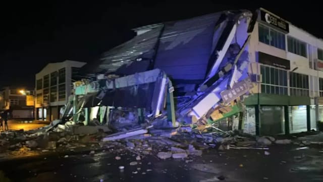 马国砂州八店屋突坍塌 其余店铺面对安全性问题