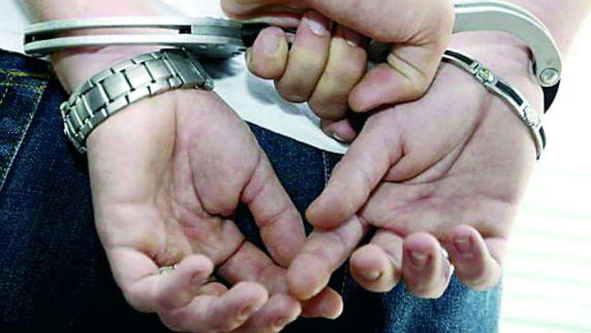 Security guard jailed for blackmailing teenagers caught having sex