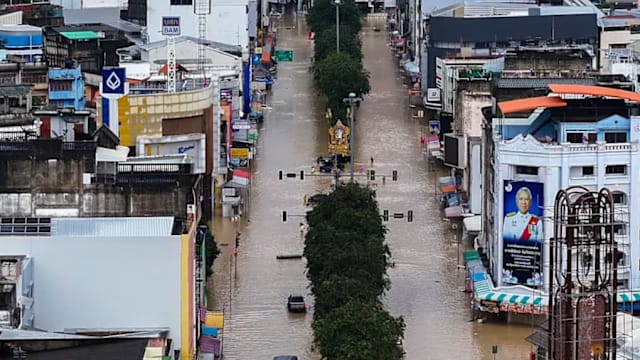 泰国合艾与宋卡已被列为灾区 逾千名游客受困机场酒店