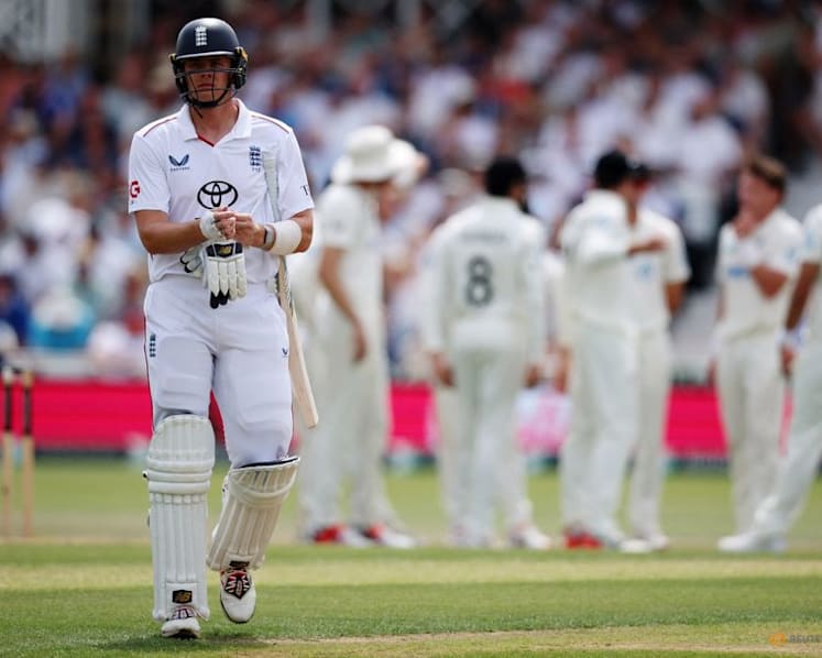 Ravindra puts New Zealand in command against England