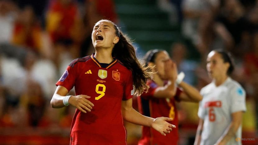 Everton and Spain's Gabarro latest to suffer ACL injury in WSL Everton and Spain's Gabarro latest to suffer ACL injury in WSL