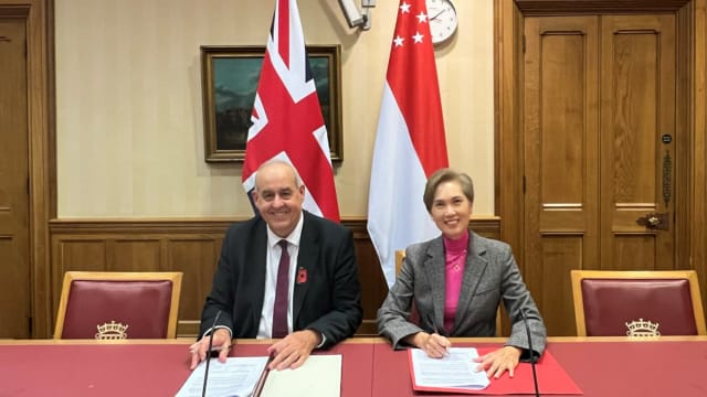 新英签署合作备忘录 加强两国间安全合作