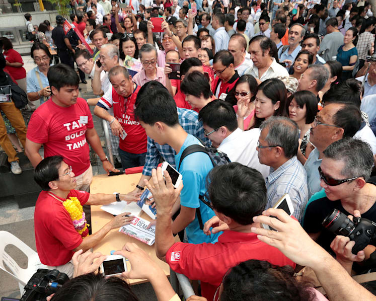 Chee Soon Juan raps Govt for getting priorities wrong