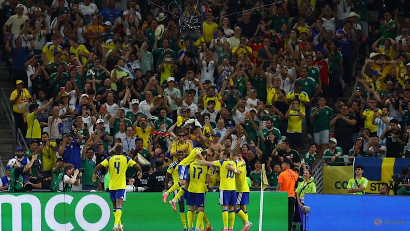 High-flying Sweden take on disappointed Dutch in Group F