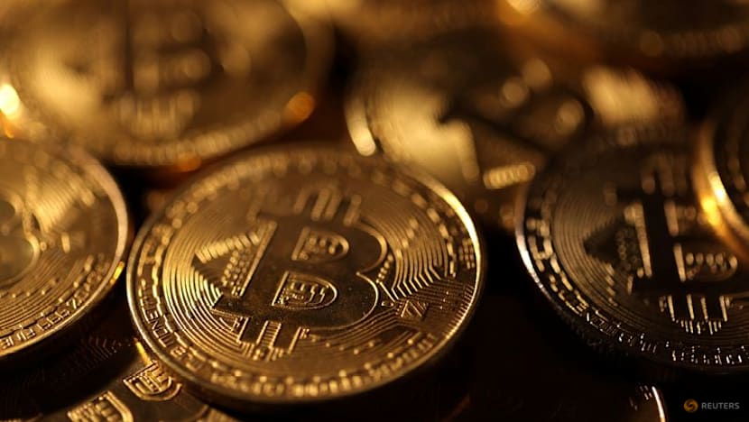 Bitcoin plummets, driving US$2 trillion tumble in crypto market value