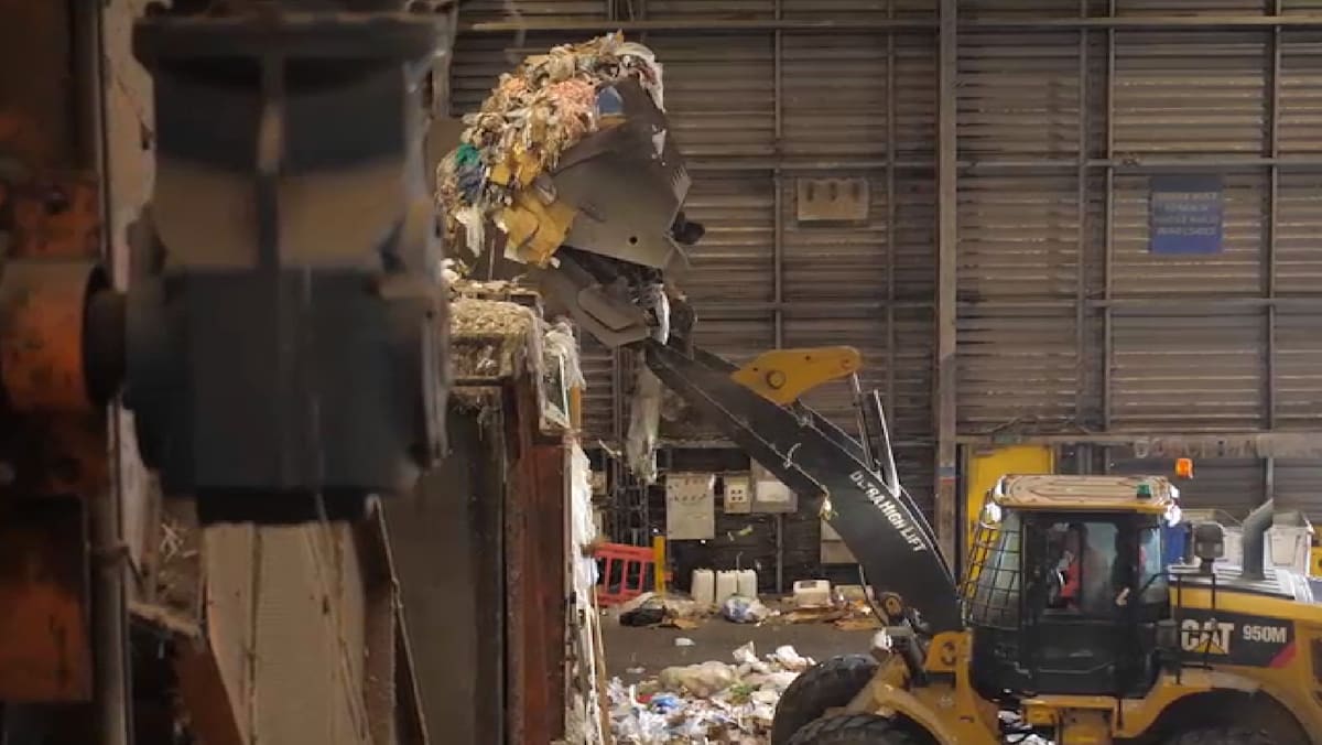 UK’s new recycling reforms aim to cut waste but may raise consumer costs