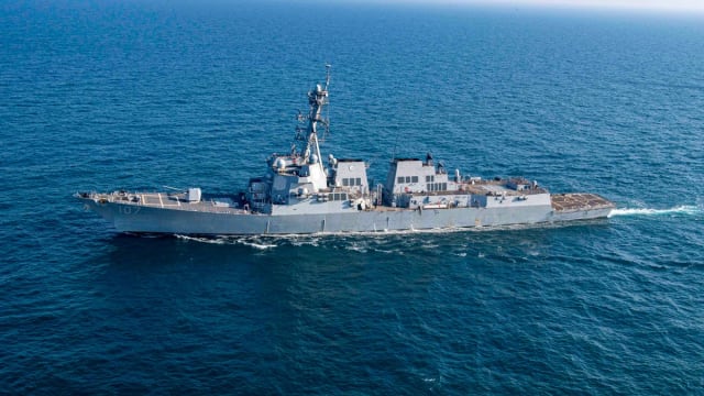 狮城注册货船红海遇袭 海事局：无伤亡 续程埃及  