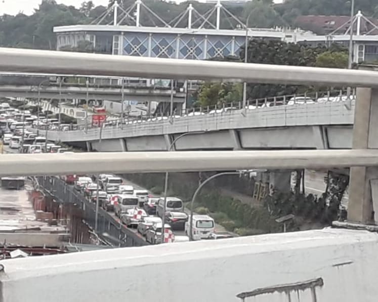 Road closures for first evening Singapore Marathon caused traffic gridlock, delayed weddings