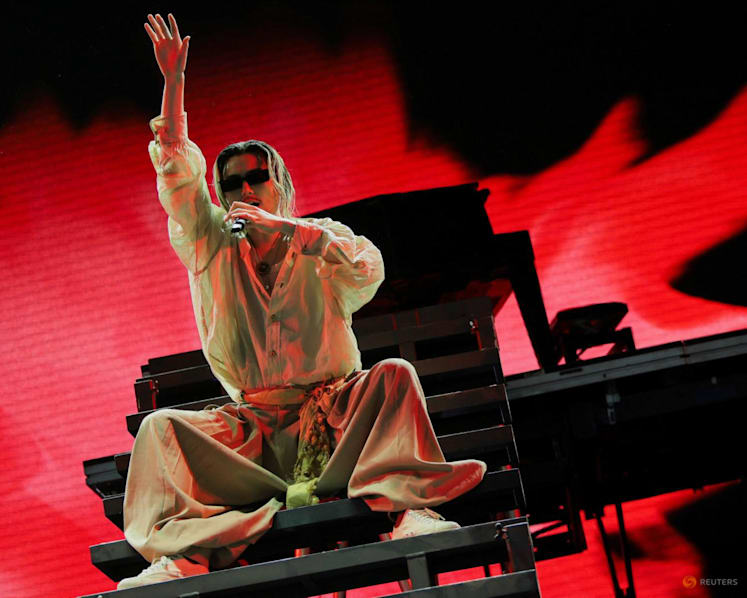 Fujii Kaze: Japanese pop star cancels Hong Kong show amid Japan-China tensions