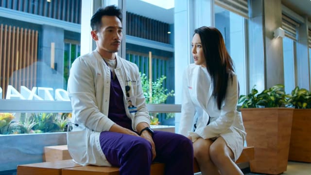 白色强人II（第19集）：文信偶遇战地同僚