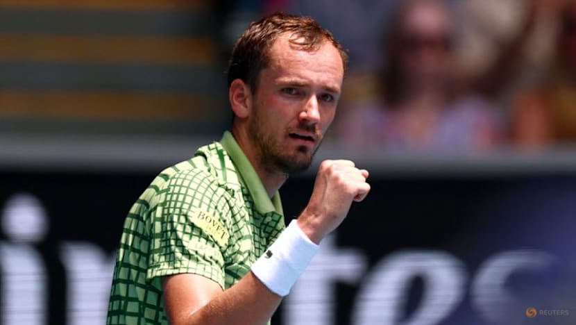Medvedev turns up the heat to beat De Jong at Australian Open