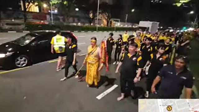 未申请许可组织游行庆祝包府千岁诞辰 天圣坛法长被罚2000元