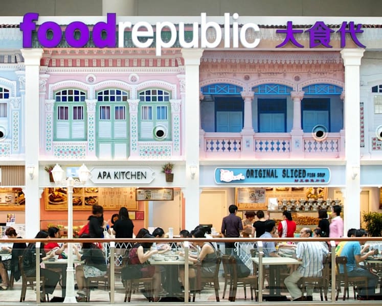Safe for food shops to place seats beside railings in malls?