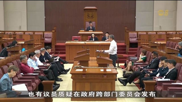 针对反洗钱与其他事务法案 十多名议员进行辩论