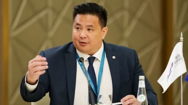 我国游泳总会会长蔡荣俊确诊患上血癌