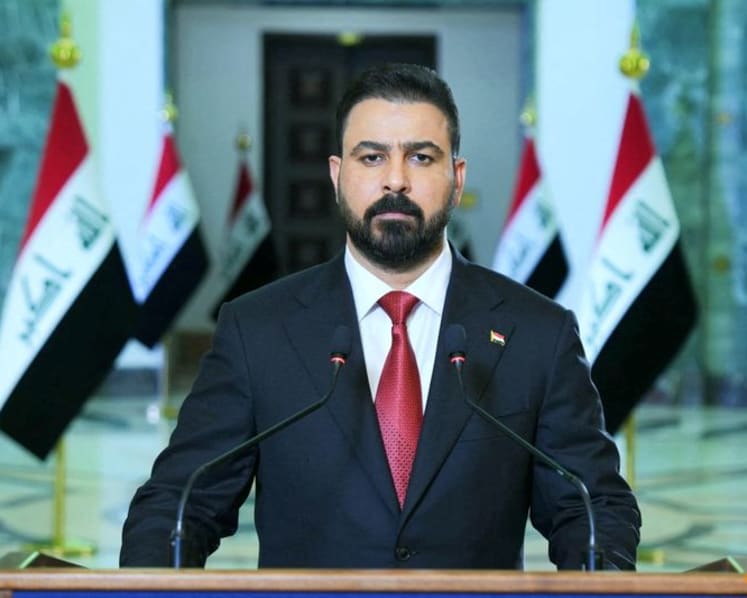 Iraq detains politicians, officials in anti-corruption crackdown