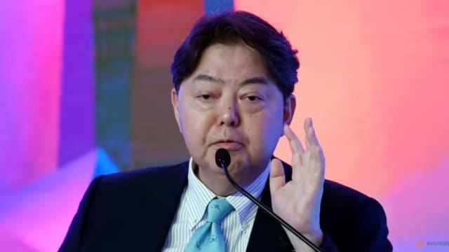 日本外相与中国外长会谈 要求中方释放一名日本人