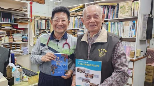 穿尿布也要看诊！尽责台医手术未愈坚持复工获赞扬