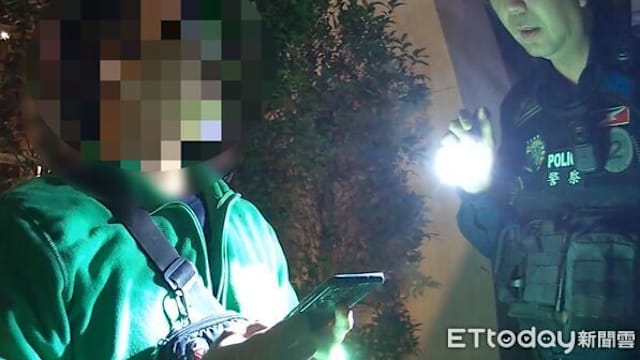 闪避动作太大而暴露 台湾通缉犯捷运站落网