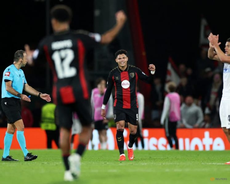 Sensational Cisse powers Milan to victory as Leverkusen thump Lech Poznan
