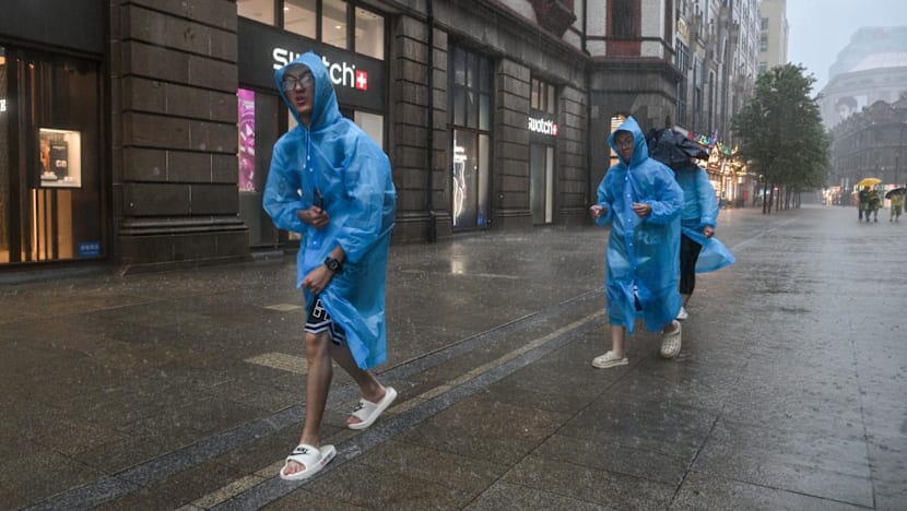 Typhoon Dolphin weakens but continues to disrupt travel in eastern China