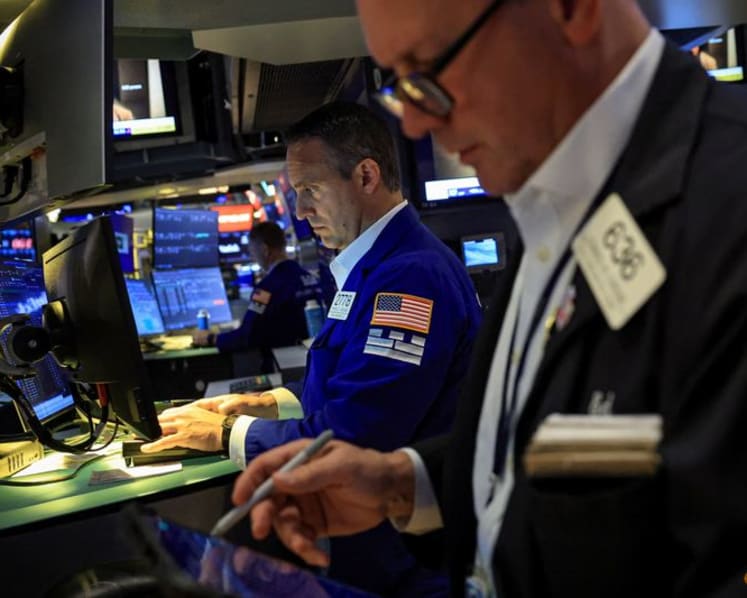 Stocks and oil prices rise with eyes on Iran; yen touches 40-year low vs dollar