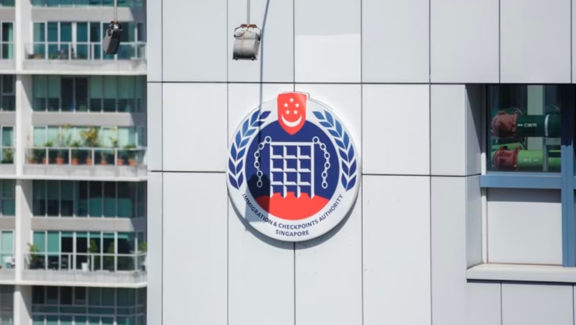 'Saya rasakan seolah-olah tidak berdaya': Warga SG selepas alamat rumahnya ditukar tanpa izin online 'Saya rasakan seolah-olah tidak berdaya': Warga SG selepas alamat rumahnya ditukar tanpa izin online