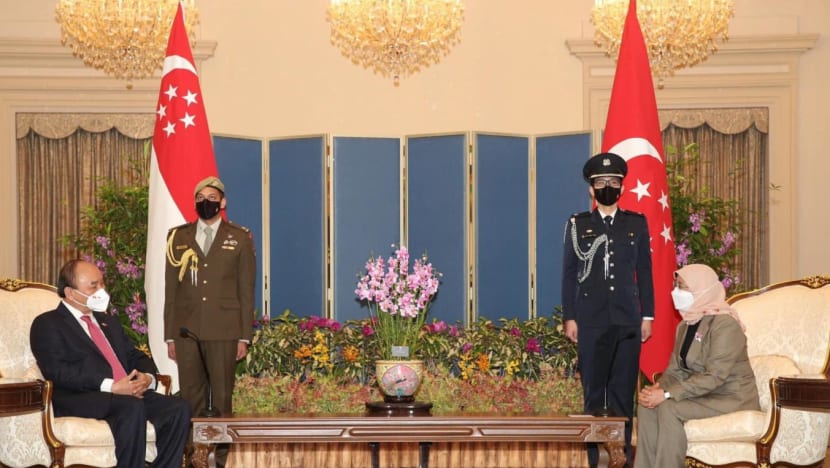 Closer cooperation important for both sides to recover together from pandemic: Singapore and Vietnam