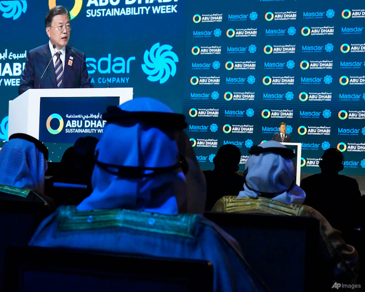 From oil-rich UAE, South Korea president vows climate action