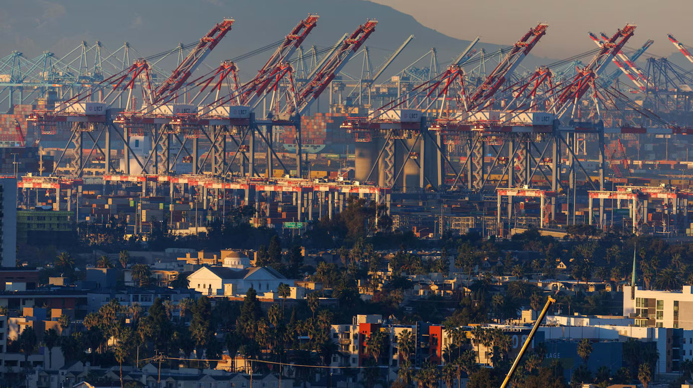 美国去年第三季经济增长超预期 上修至4.4%