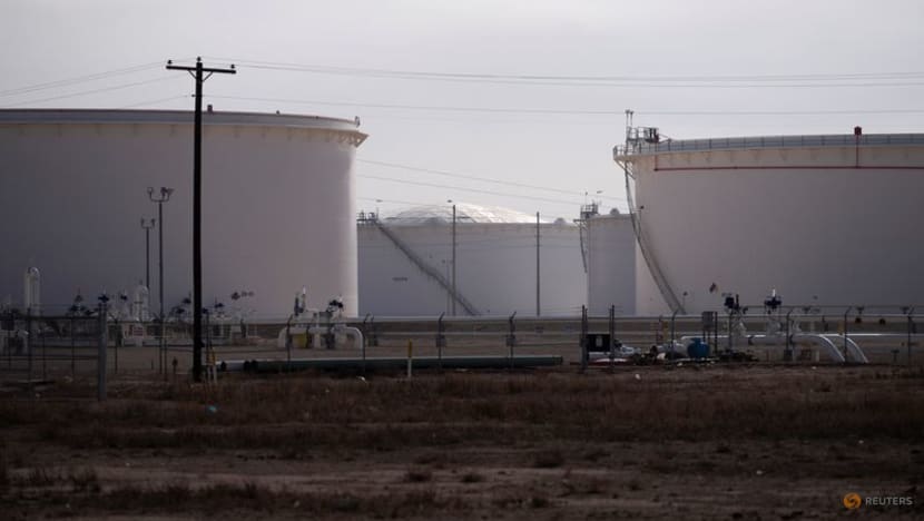 Pakistan mulls US oil imports to ease trade imbalance, sources say