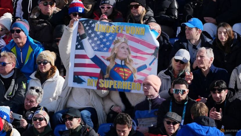 Alpine skiing-FIS chief hopes to see Vonn back on skis soon