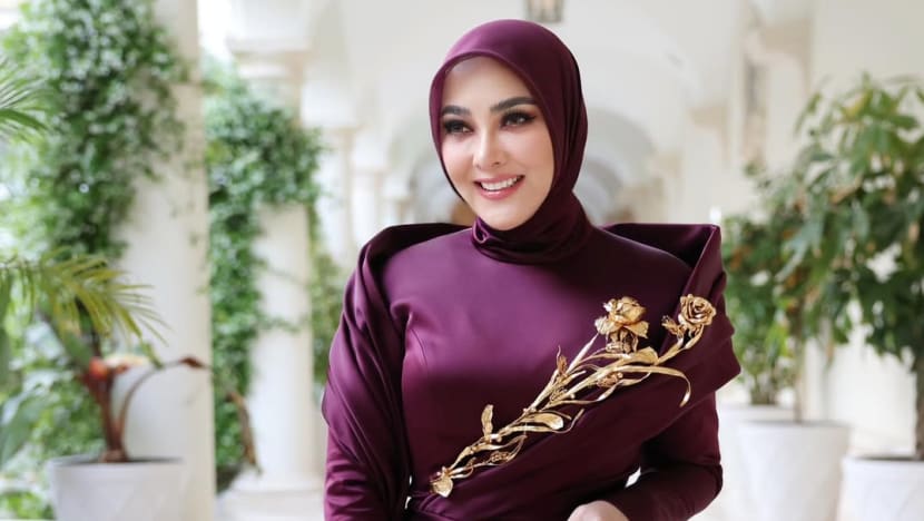 Sudah heboh di Cannes 2025, ternyata penghargaan untuk Syahrini bukan dari UNESCO