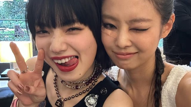 Jennie、小松菜奈开心合影　网惊呼：都曾是“GD女友”