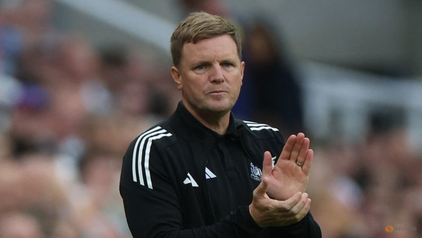 Howe upbeat as Newcastle eye late transfer moves amid Isak absence